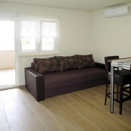 Haus Pavlovic 111s * Vir